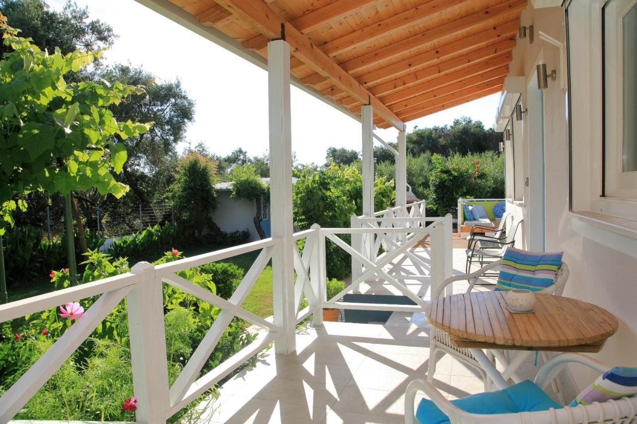 Blue Sky Cottage, Kanouli Beach Halikounas ภายนอก รูปภาพ