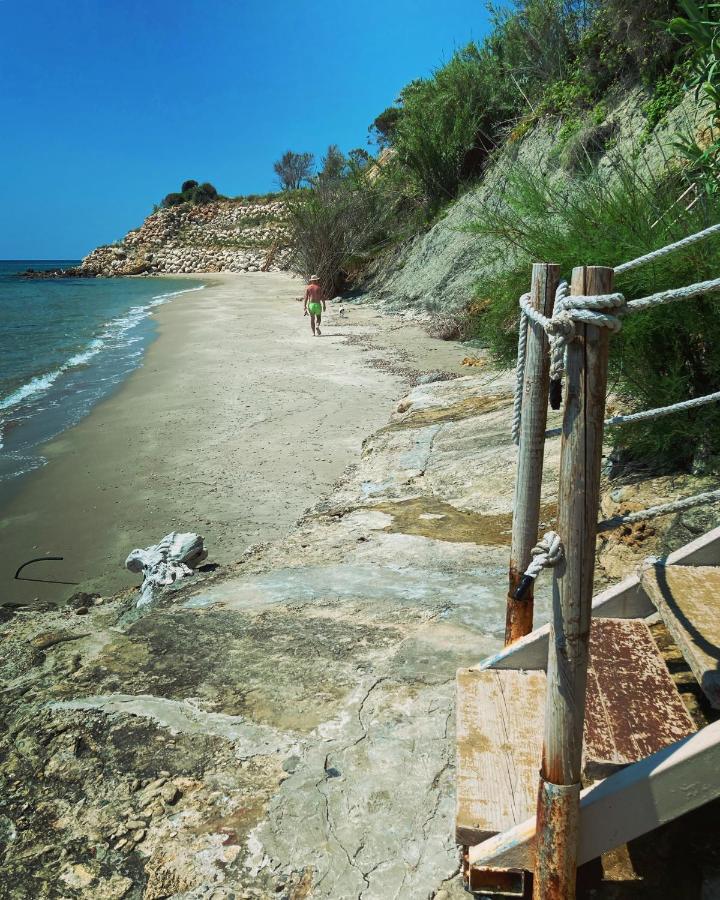 Blue Sky Cottage, Kanouli Beach Halikounas ภายนอก รูปภาพ